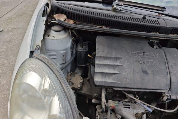 Used Geely Auto Panda Classic 2013 1.0L Manual Entry-Level Model Engine Bay Right