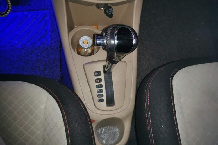 Used Geely Auto Panda Classic 2014 CROSS 1.5L Automatic Entry Model Gear Lever
