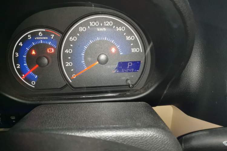 Used Geely Auto Panda Classic 2014 CROSS 1.5L Automatic Entry Model Odometer Close Up