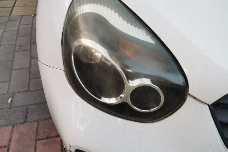 Used Geely Auto Panda Classic 2014 CROSS 1.5L Automatic Entry Model Right Front Headlight