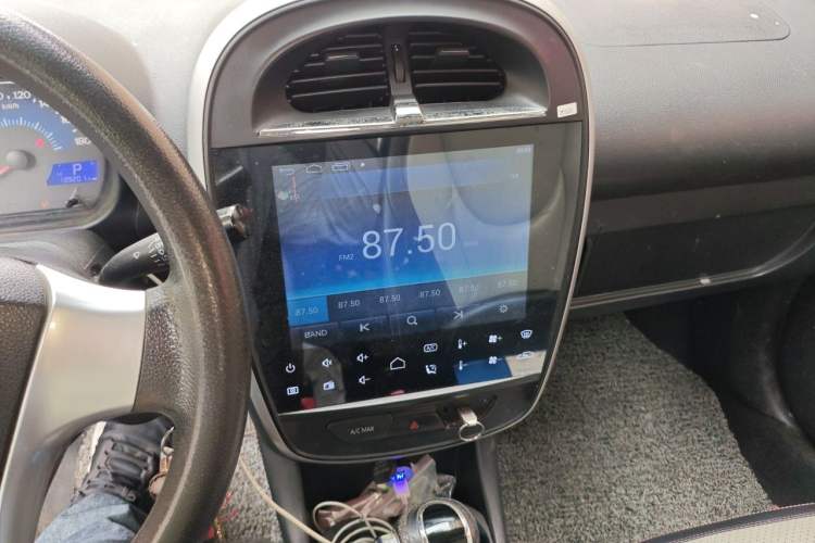 Used Geely Auto Panda Classic 2015 1.5L Automatic Cool & Fun Edition Audio And AC Panel
