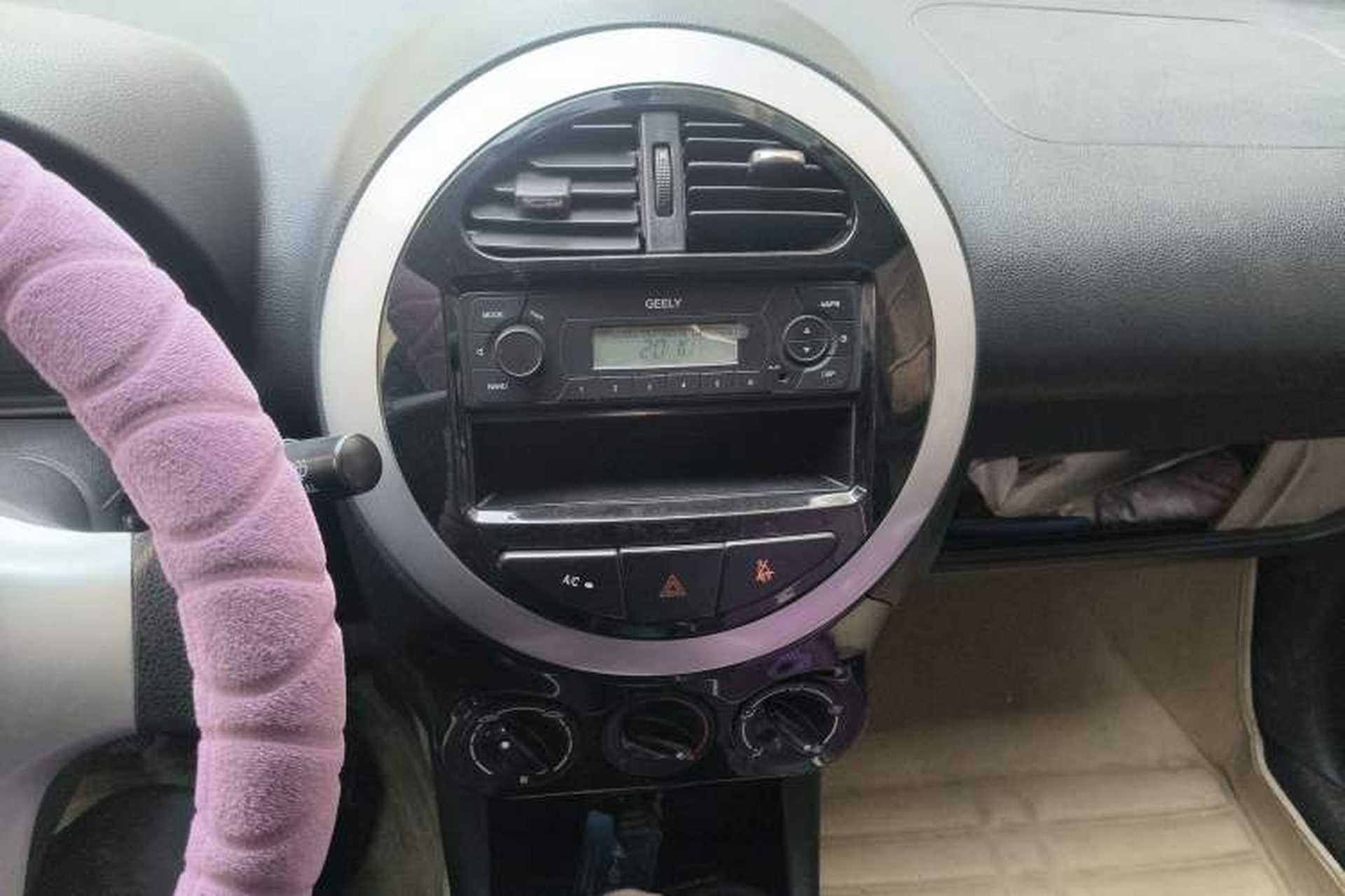 Used Geely Auto Panda Classic 2015 1.0L Manual "Mengdong" Edition Audio And AC Panel