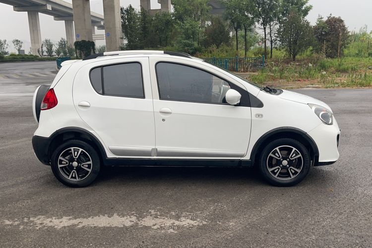 Used Geely Auto Panda Classic 2015 1.5L Automatic Cool & Fun Edition Exterior 2