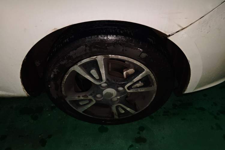 Used Geely Auto Panda Classic 2015 1.0L Manual Shuangzhen Edition Right Front Wheel Hub