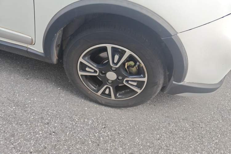 Used Geely Auto Panda Classic 2015 1.5L Automatic Cool & Fun Edition Right Front Wheel Hub