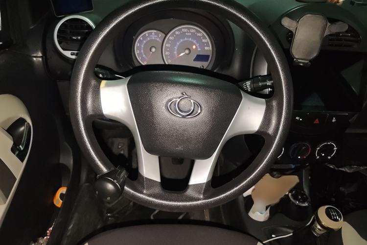 Used Geely Auto Panda Classic 2015 1.0L Manual Shuangzhen Edition Steering Wheel