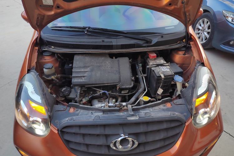 Used Geely Auto Panda Classic 2015 1.0L Manual Shuangzhen Edition Engine Bay