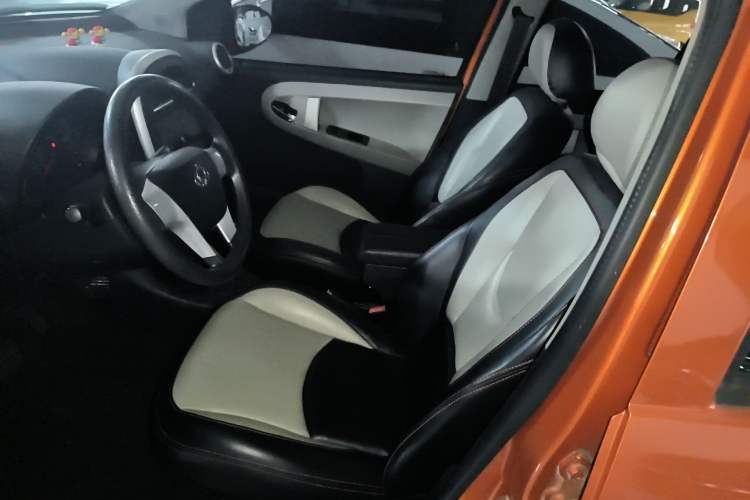 Used Geely Auto Panda Classic 2015 1.5L Automatic Cool & Fun Edition Left Front Seat