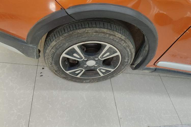 Used Geely Auto Panda Classic 2015 1.5L Automatic Cool & Fun Edition Left Front Wheel Hub