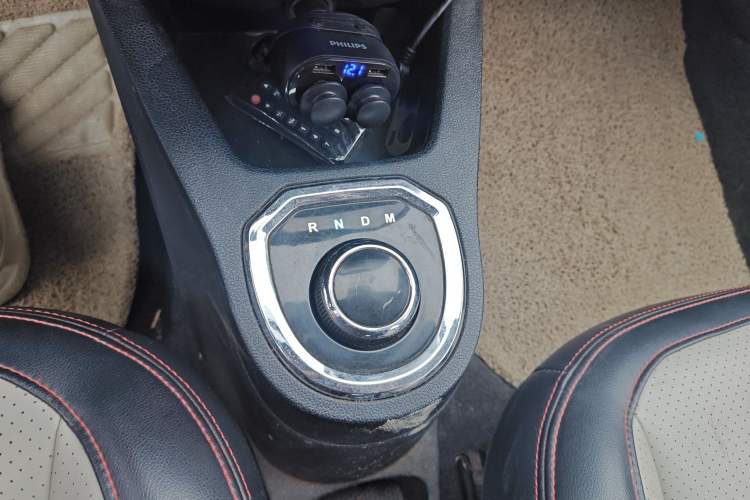 Used Geely Auto Panda Classic 2016 1.0L IMT Cool Fun Edition Gear Lever