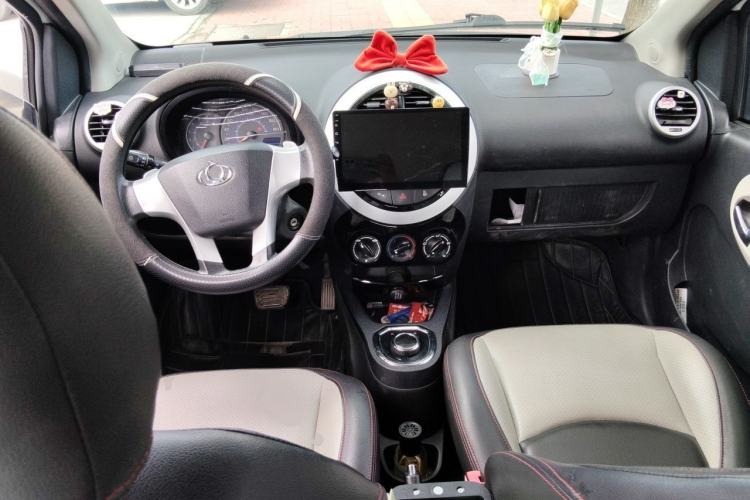 Used Geely Auto Panda Classic 2016 1.0L IMT "Mengdong" Edition Center Console