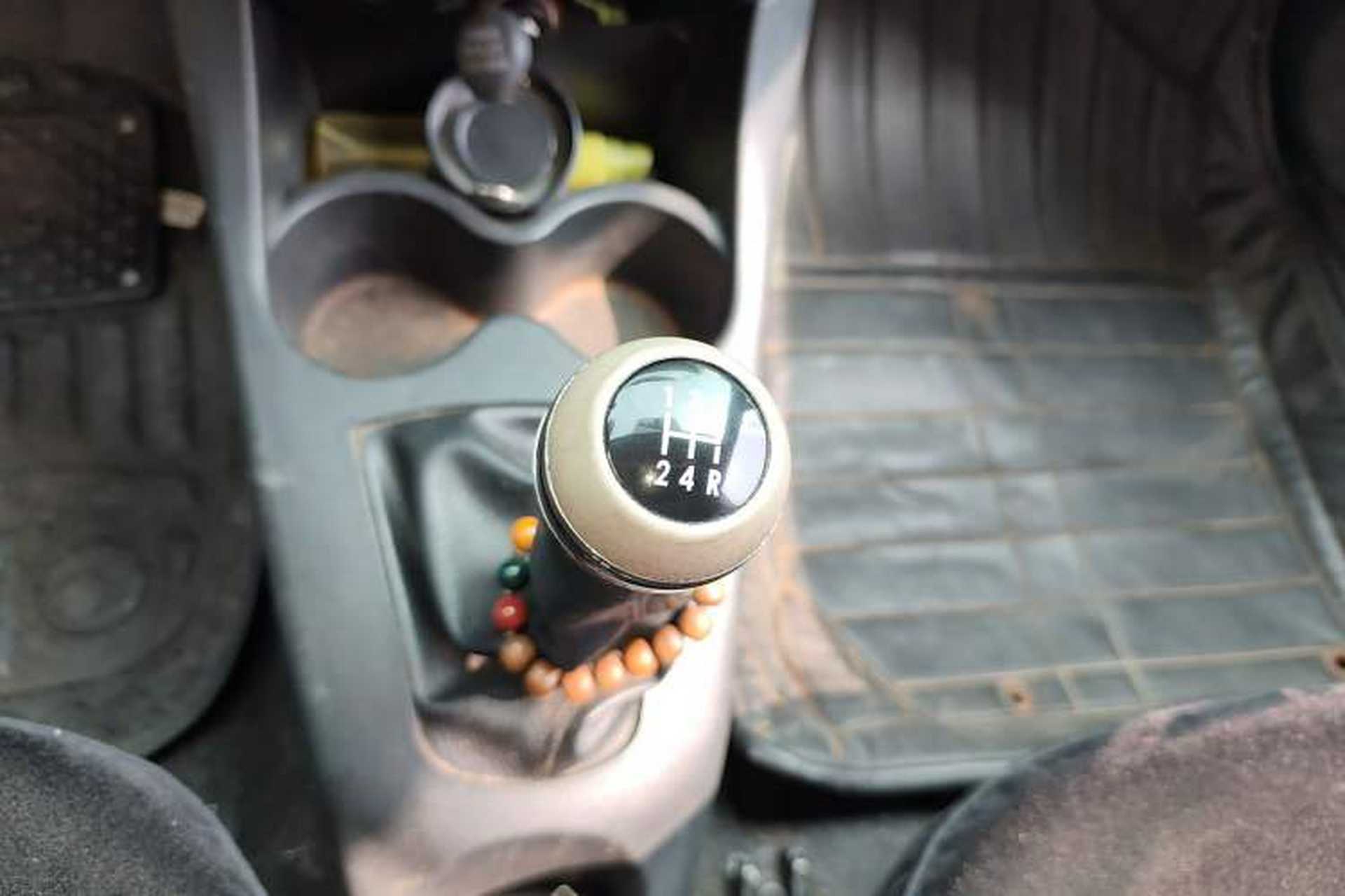 Used Geely Auto Panda Classic 2016 1.0L Manual "Mengdong" Edition Gear Lever