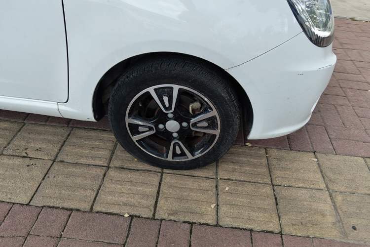 Used Geely Auto Panda Classic 2016 1.0L IMT "Mengdong" Edition Right Front Wheel Hub
