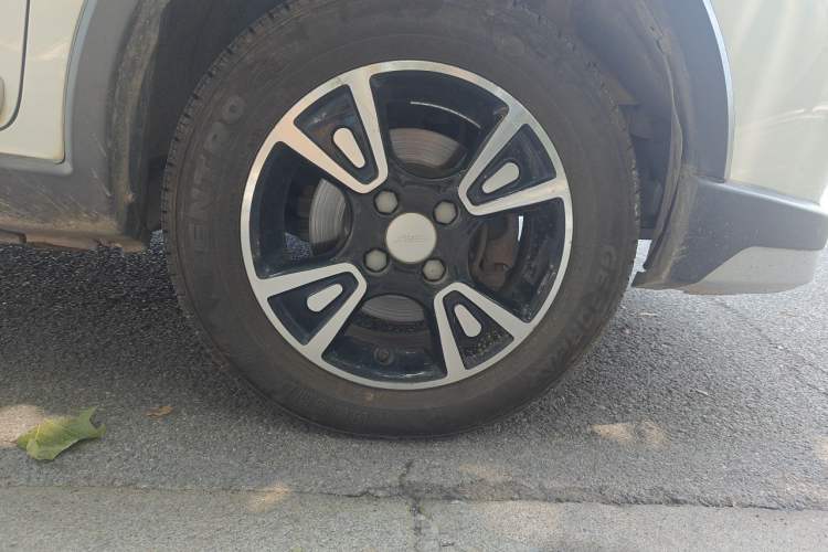 Used Geely Auto Panda Classic 2016 1.0L IMT Cool Fun Edition Right Front Wheel Hub