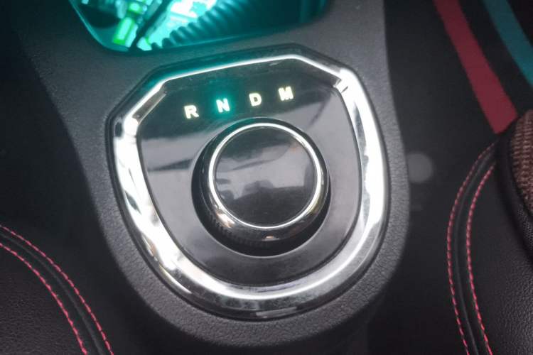 Used Geely Auto Panda Classic 2016 1.0L IMT Cool Fun Edition Gear Lever