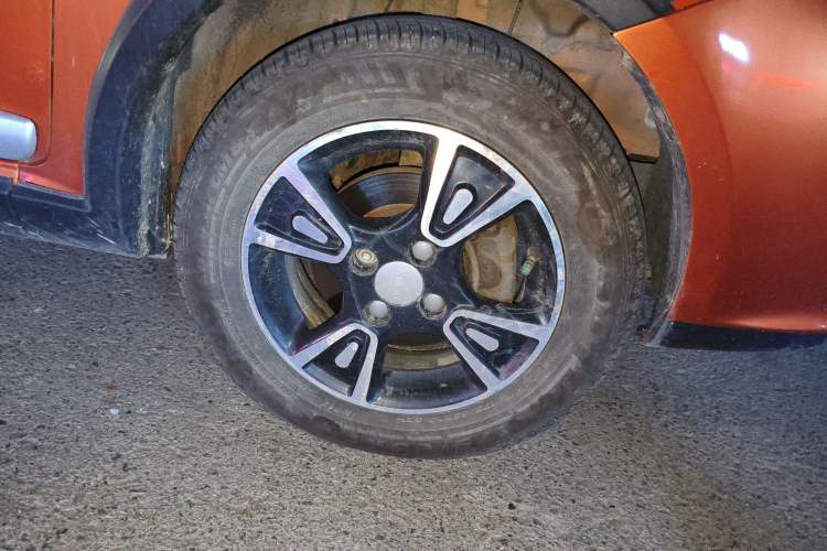Used Geely Auto Panda Classic 2016 1.0L IMT Cool Fun Edition Right Front Wheel Hub