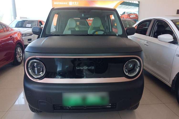 Used Geely Auto Panda Classic 2023 Panda Mini New Year Edition Treasure Bear Front