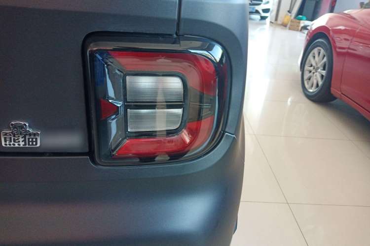 Used Geely Auto Panda Classic 2023 Panda Mini New Year Edition Treasure Bear Right Rear Taillight