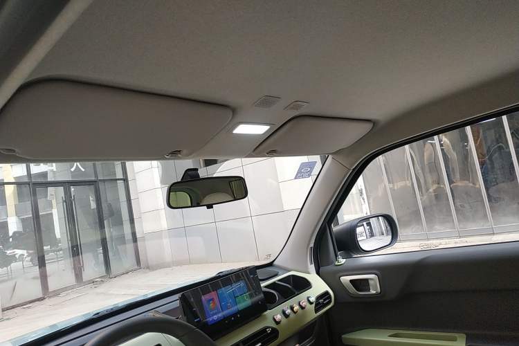 Used Geely Auto Panda Classic 2023 Panda Mini 200km Endurance Bear Headliner