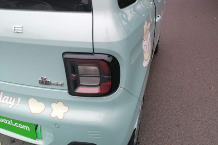Used Geely Auto Panda Classic 2023 Panda Mini 200km Endurance Bear Right Rear Taillight