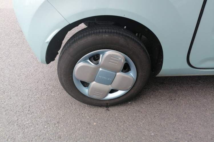 Used Geely Auto Panda Classic 2023 Panda Mini 200km Endurance Bear Right Rear Wheel Hub