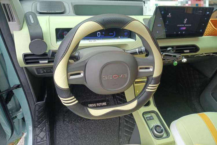 Used Geely Auto Panda Classic 2023 Panda Mini 200km Dynamic Bear Steering Wheel