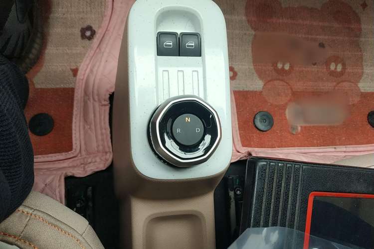 Used Geely Auto Panda Classic 2023 Panda Mini 200km Endurance Bear Gear Lever