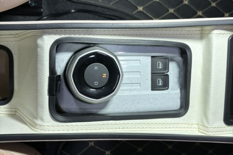 Used Geely Auto Panda Classic 2023 Panda Mini 200km Endurance Bear Gear Lever