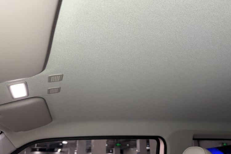 Used Geely Auto Panda Classic 2023 Panda Mini 200km Endurance Bear Headliner