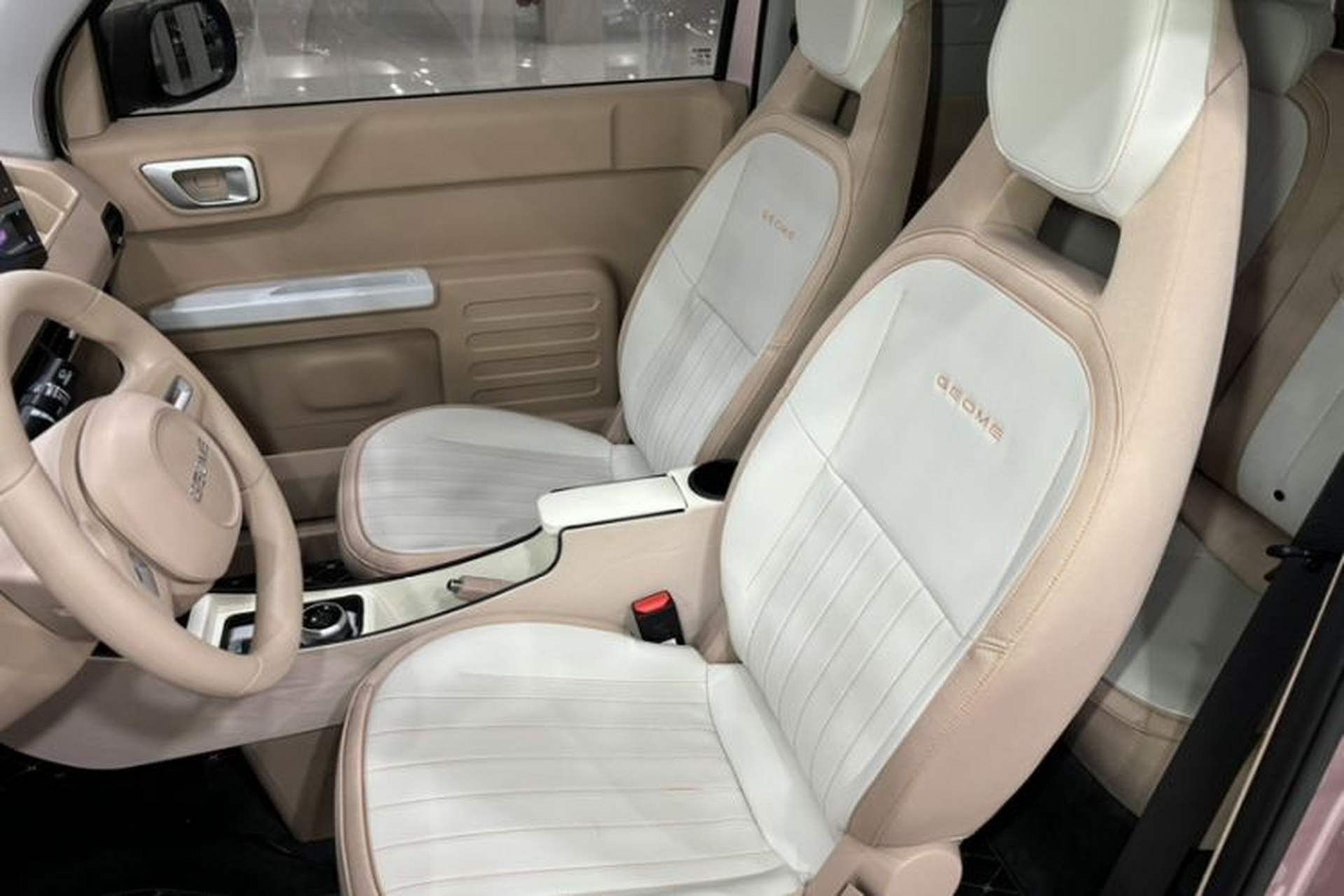 Used Geely Auto Panda Classic 2023 Panda Mini 200km Endurance Bear Interior 2