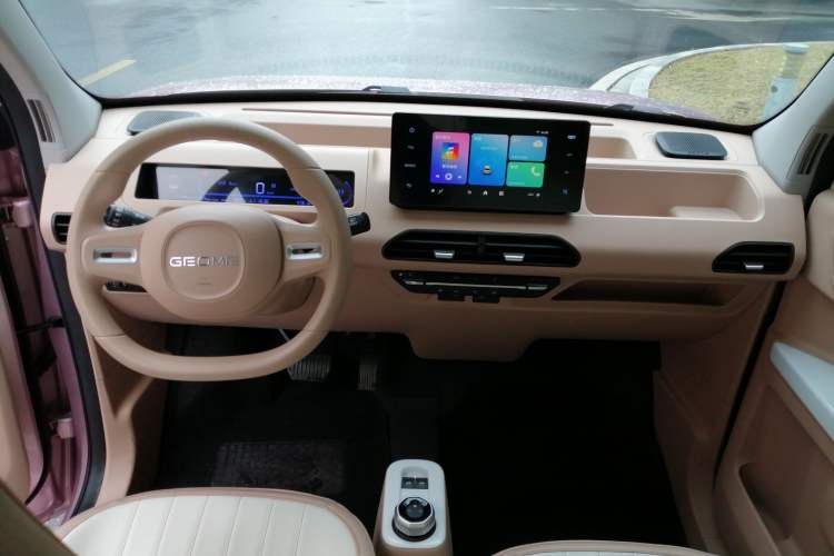 Used Geely Auto Panda Classic 2023 Panda Mini 200km Dynamic Bear Interior 3