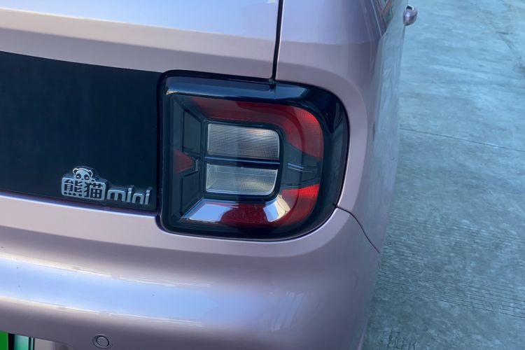 Used Geely Auto Panda Classic 2023 Panda Mini 200km Endurance Bear Right Rear Taillight