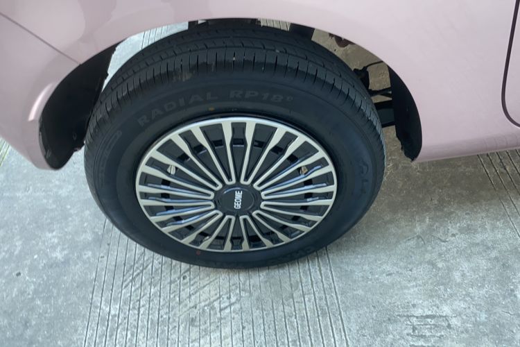 Used Geely Auto Panda Classic 2023 Panda Mini 200km Endurance Bear Right Rear Wheel Hub