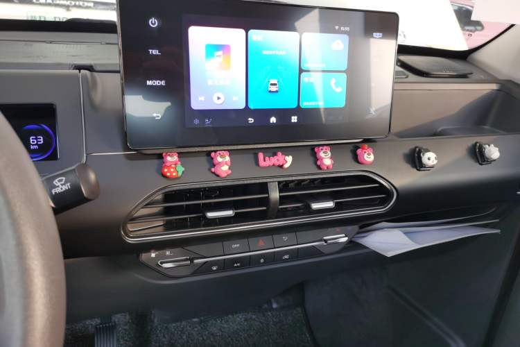 Used Geely Auto Panda Classic 2023 Panda Mini 200km Endurance Bear Audio And AC Panel