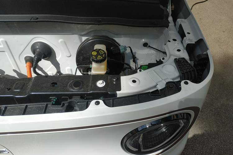 Used Geely Auto Panda Classic 2023 Panda Mini 200km Endurance Bear Engine Bay Left