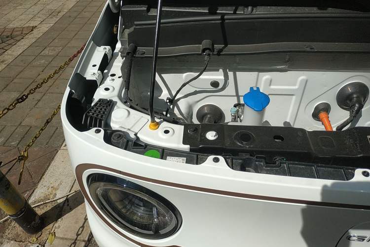 Used Geely Auto Panda Classic 2023 Panda Mini 200km Endurance Bear Engine Bay Right