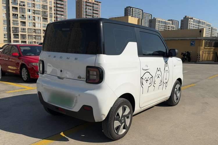 Used Geely Auto Panda Classic 2023 Panda Mini New Year Edition Treasure Bear Exterior 4