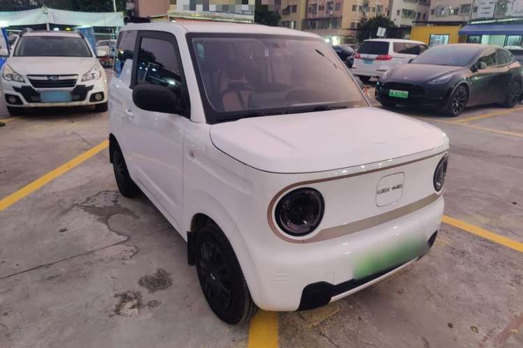 Used Geely Auto Panda Classic 2023 Panda Mini 200km Endurance Bear Front Right 45 Deg