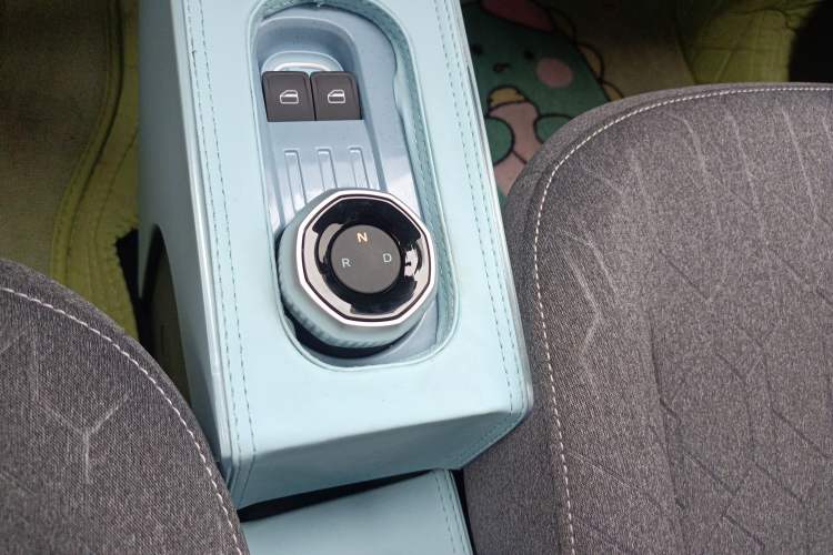 Used Geely Auto Panda Classic 2023 Panda Mini 200km Endurance Bear Gear Lever