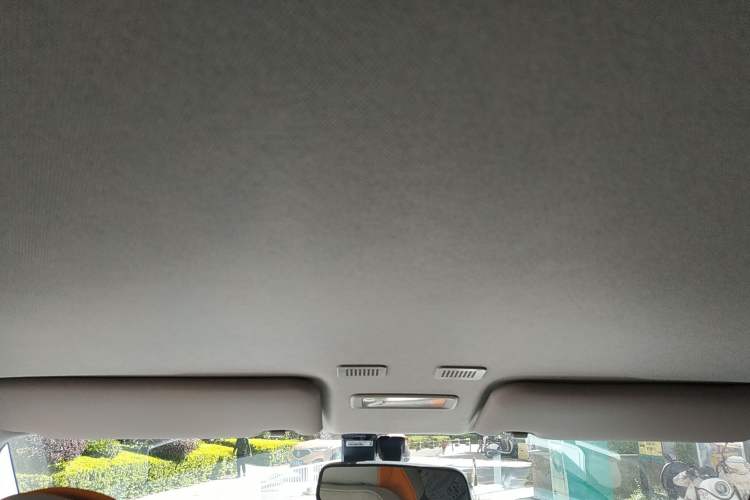 Used Geely Auto Panda Classic 2023 Panda Mini 200km Endurance Bear Headliner