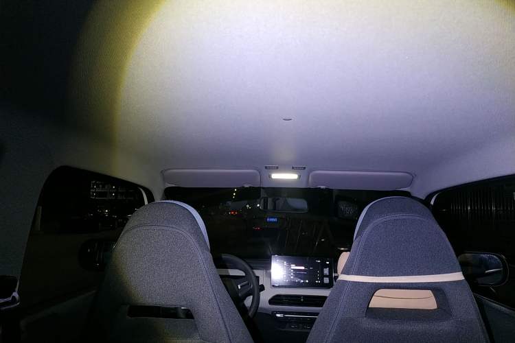 Used Geely Auto Panda Classic 2023 Panda Mini 200km Endurance Bear Headliner