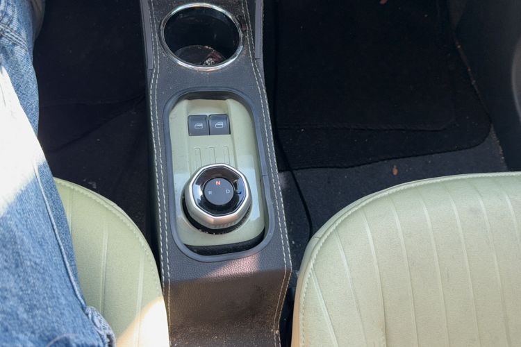 Used Geely Auto Panda Classic 2023 Panda Mini New Year Edition Treasure Bear Interior 5