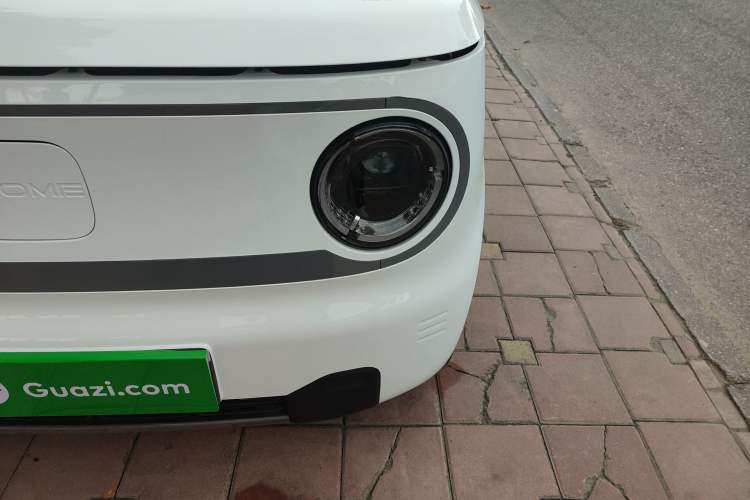 Used Geely Auto Panda Classic 2023 Panda Mini 200km Endurance Bear Left Front Headlight