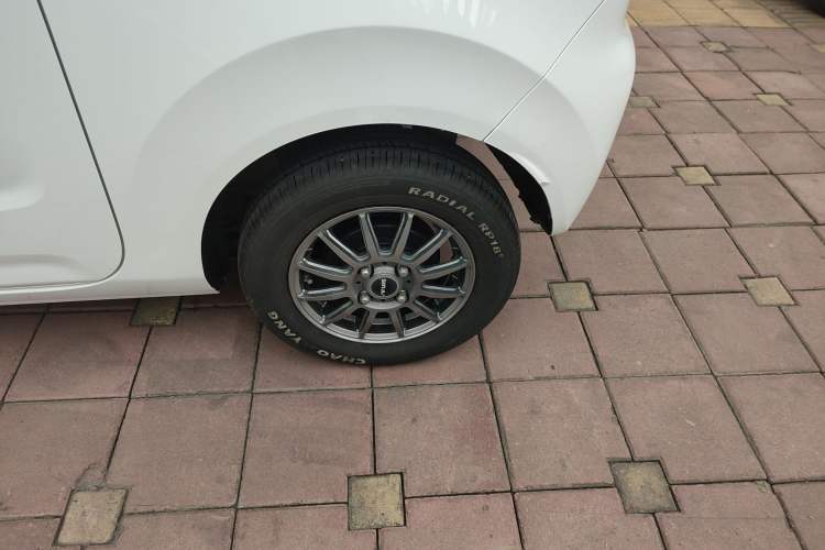 Used Geely Auto Panda Classic 2023 Panda Mini 200km Endurance Bear Left Rear Wheel Hub