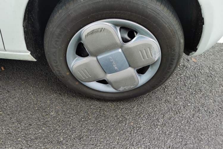Used Geely Auto Panda Classic 2023 Panda Mini 200km Endurance Bear Right Front Wheel Hub