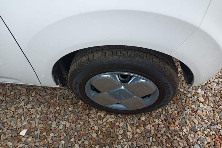 Used Geely Auto Panda Classic 2023 Panda Mini 200km Endurance Bear Right Front Wheel Hub