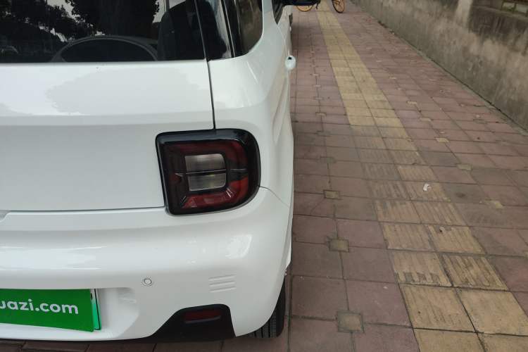Used Geely Auto Panda Classic 2023 Panda Mini 200km Endurance Bear Right Rear Taillight