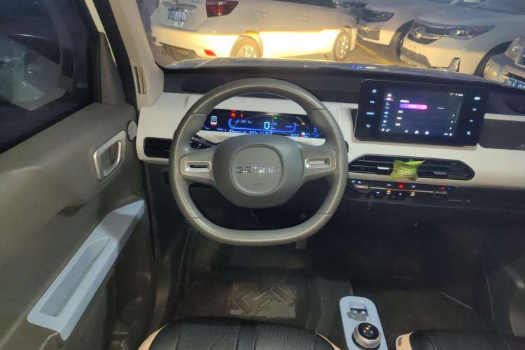 Used Geely Auto Panda Classic 2023 Panda Mini 200km Endurance Bear Steering Wheel