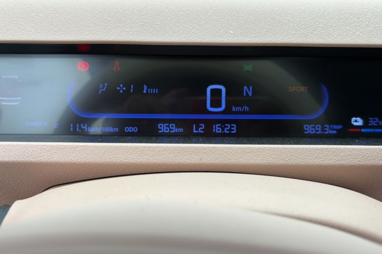 Used Geely Auto Panda Classic 2023 Panda Mini 200km Endurance Bear Odometer Close Up