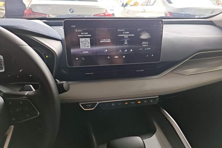 Used Geely Auto Preface 2021 Revised Version 2.0TD Luxury Edition Audio And AC Panel